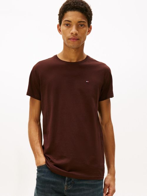 Camiseta-clasica-con-cuello-redondo