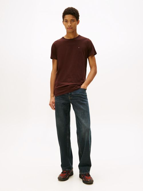 Camiseta-clasica-con-cuello-redondo