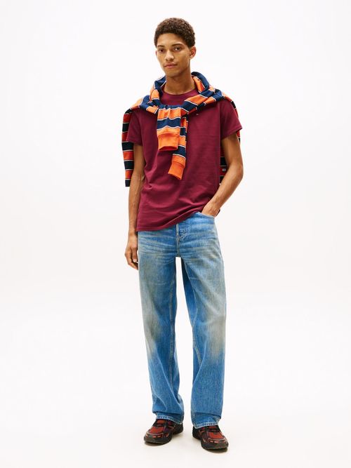 Camiseta-clasica-con-cuello-redondo