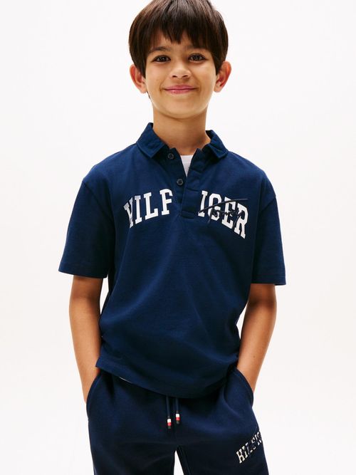 Jogger-con-logo-grafico