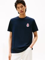 Camiseta-de-punto-con-escudo-engomado