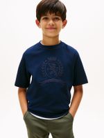 Camiseta-de-cuello-redondo-con-escudo-TH