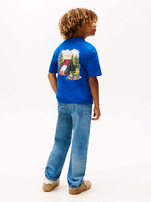 Camiseta-de-cuello-redondo-con-grafico