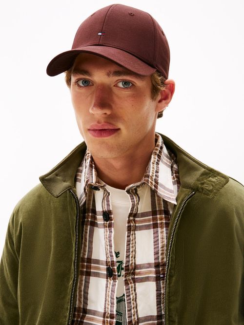 Gorra-de-beisbol-con-logo-bordado