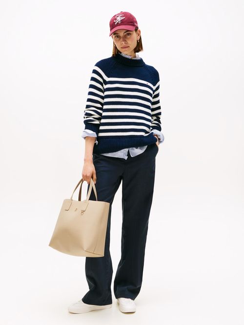 Bolso-satchel-con-logo