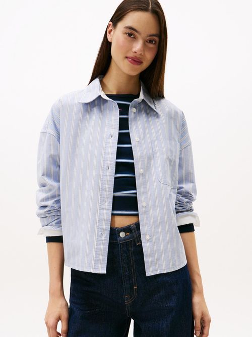 Camisa-oxford-cropped-con-logo