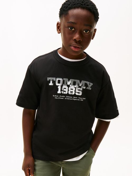 Camiseta-1985-de-cuello-redondo-con-grafico