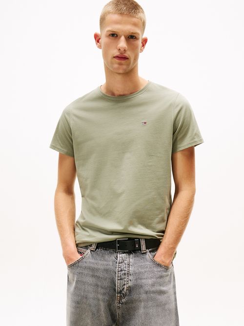 Camiseta-clasica-con-cuello-redondo