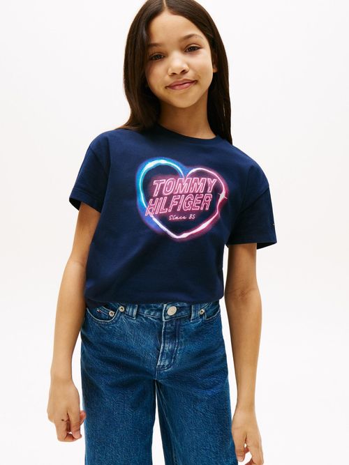 Camiseta-con-grafico-de-corazon