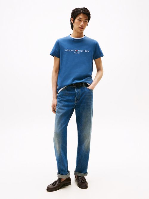 Camiseta-con-logo-bordado