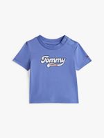 Camiseta-con-logo-grafico