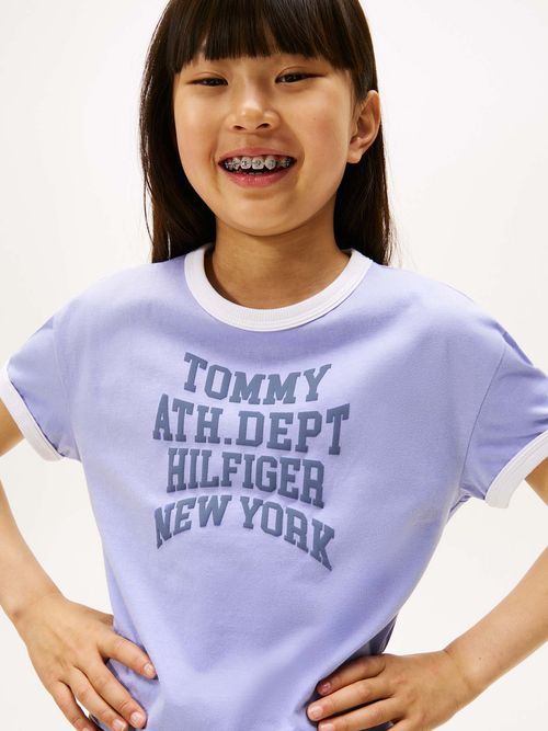 Camiseta-con-logo-grafico-athletic