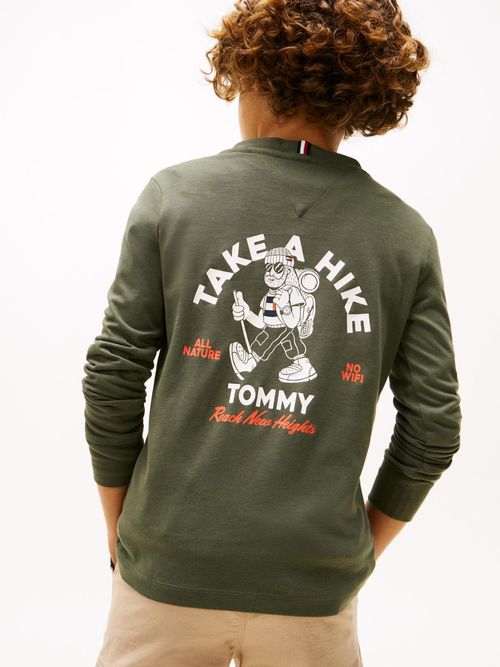 Camiseta-con-logo-take-a-hike-en-forma-circular