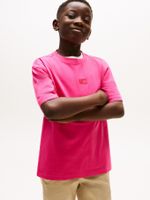 Camiseta-con-logo-tonal-bordado