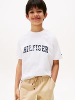 Camiseta-con-manga-raglan-y-logos-mixtos