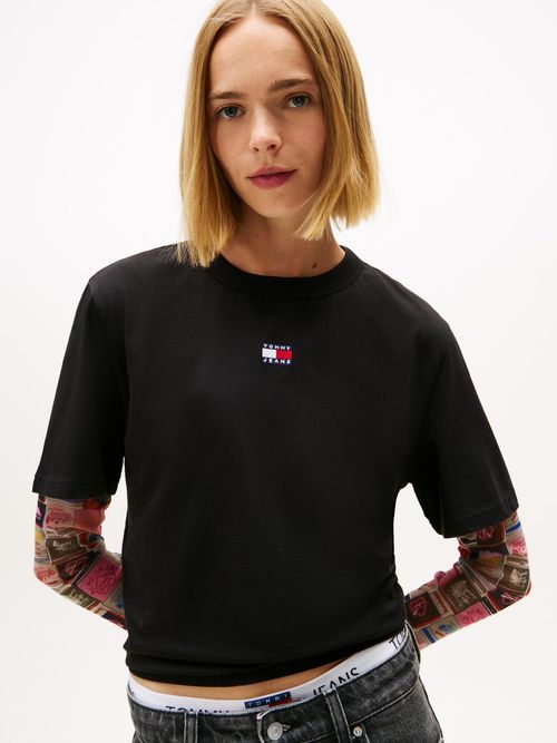 Camiseta-de-corte-boxy-con-logo