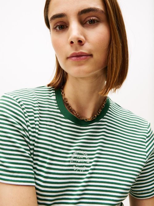 Camiseta-de-corte-regular-con-diseño-de-rayas
