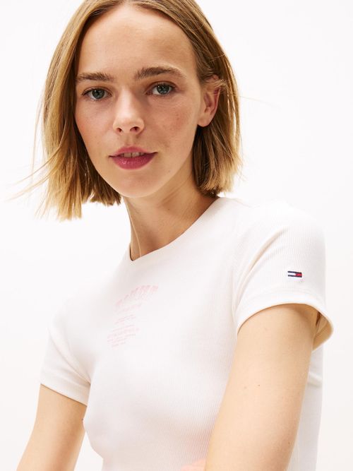 Camiseta-de-corte-slim-con-logo