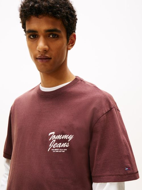 Camiseta-de-cuello-redondo-con-grafico