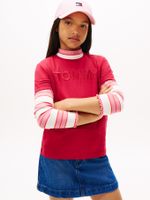 Camiseta-de-cuello-redondo-con-logo