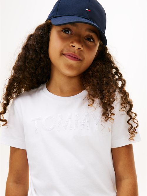 Camiseta-de-cuello-redondo-con-logo