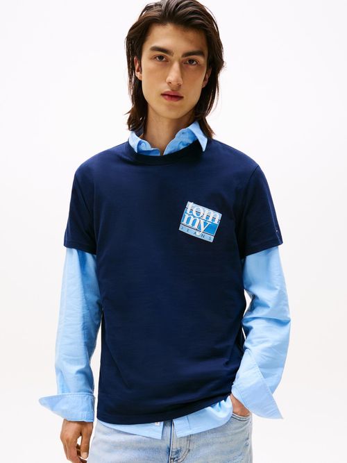 Camiseta-de-cuello-redondo-con-logo-bordado