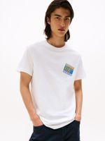 Camiseta-de-cuello-redondo-con-logo-bordado
