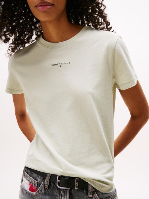 Camiseta-de-cuello-redondo-con-logo-lineal