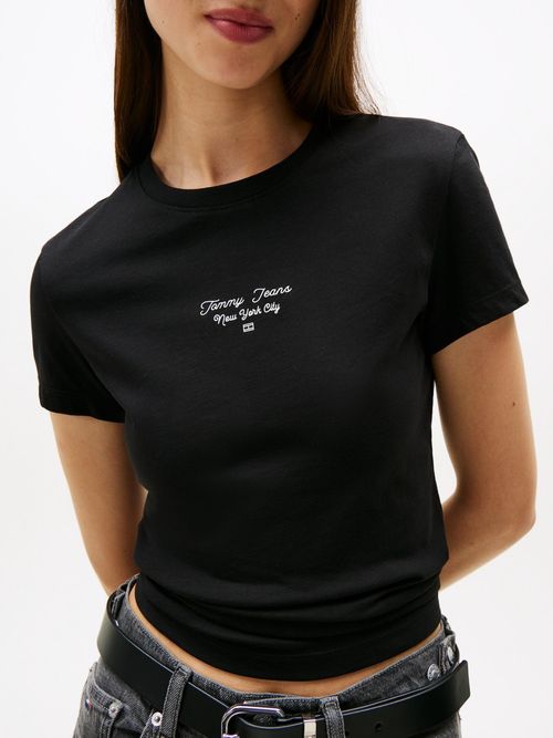 Camiseta-de-punto-con-logo-y-corte-slim