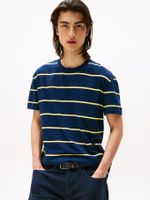 Camiseta-de-rayas-y-cuello-redondo