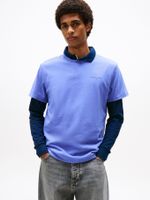 Camiseta-slim-con-logo-lineal