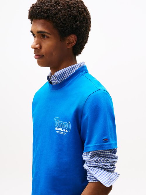 Camiseta-slim-de-cuello-redondo-con-logo