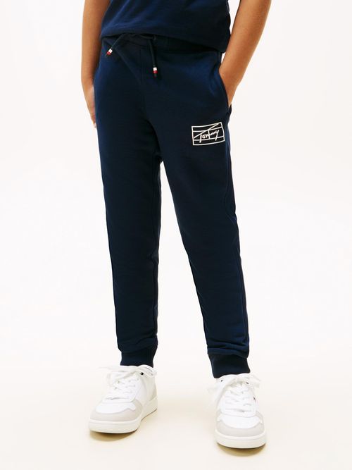 Jogger-varsity-con-logo-grafico