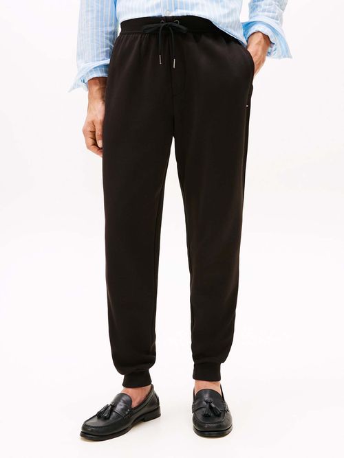 Joggers-con-cordon-y-logo-bordado