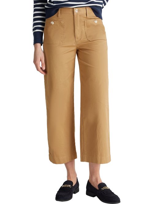 Pantalon-con-multiples-bolsillos-de-parche