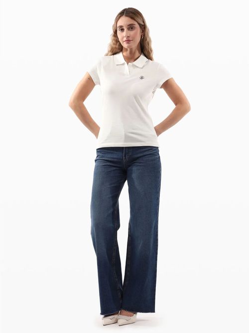 Polo-de-corte-slim-con-logo-script