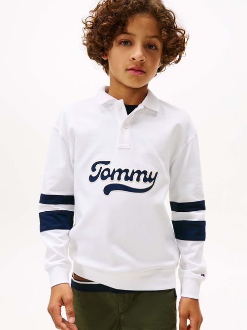 Polo-Varsity-de-manga-larga-con-aplicacion