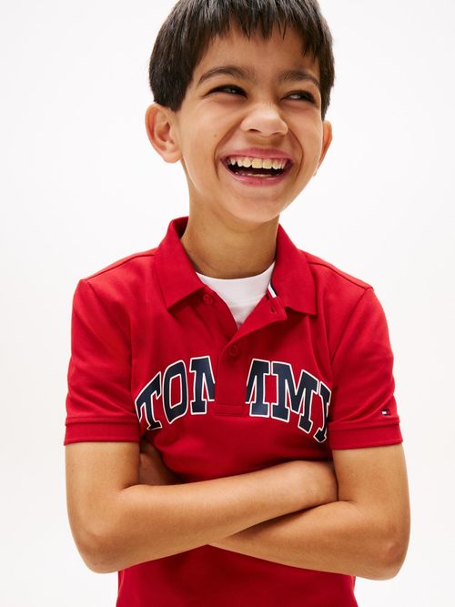 Polo-Varsity-en-pique-con-corte-regular