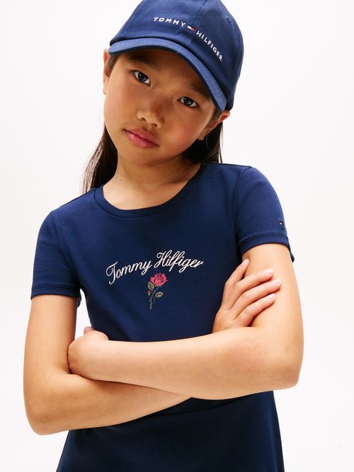 Vestido-de-corte-skater-con-logo-script