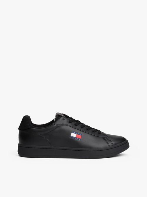 Zapatillas-de-cuero-con-diseño-retro