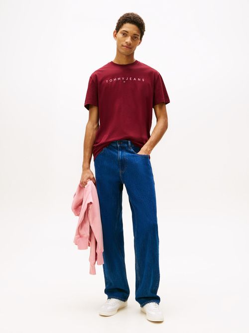 Camiseta-con-logo-bordado