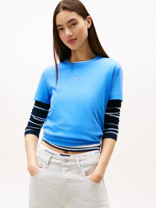 Camiseta-de-cuello-redondo-con-logo-lineal