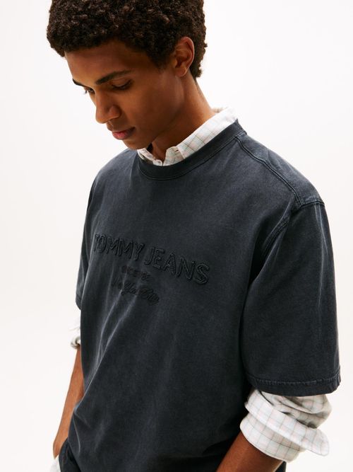 Camiseta-de-corte-clasico-con-logo