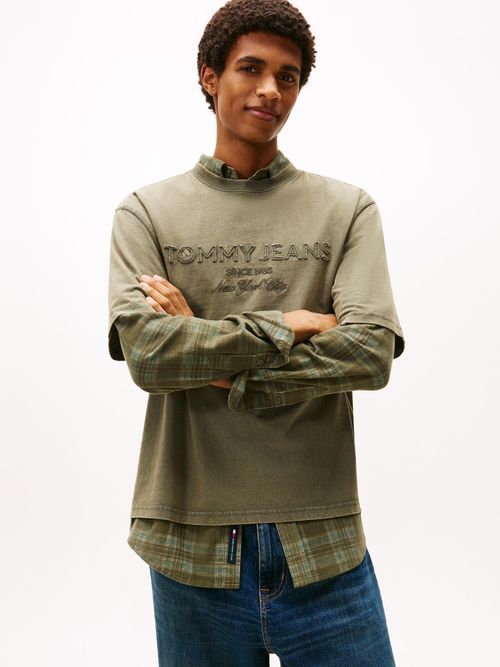 Camiseta-de-corte-clasico-con-logo