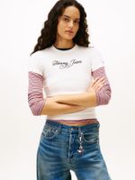 Camiseta-essential-de-corte-slim-con-logo-script
