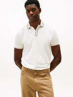 Polo-de-corte-regular-con-logo