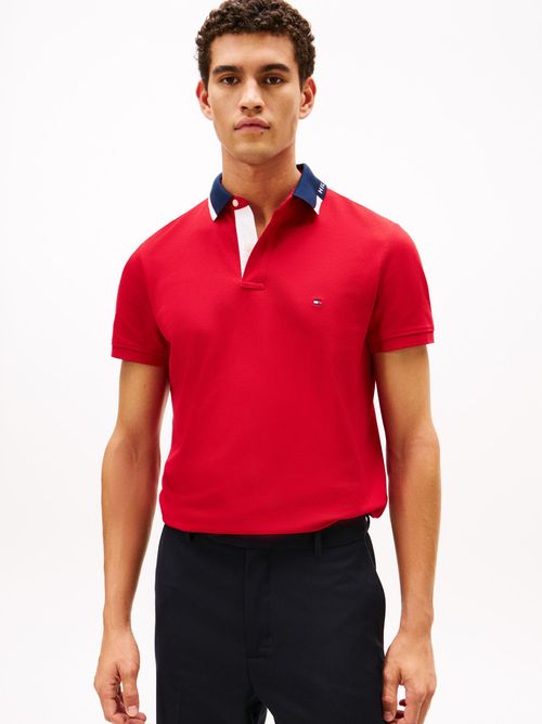 Polo-de-corte-regular-con-logo-grafico