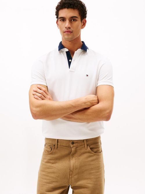 Polo-de-corte-regular-con-logo-grafico