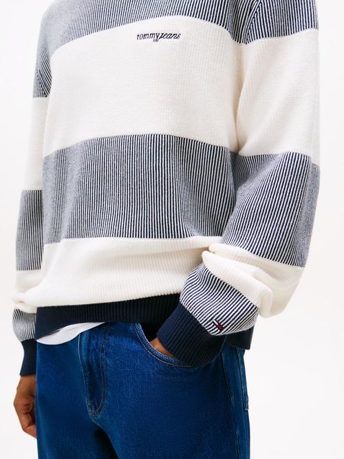 Sueter-de-corte-regular-con-diseño-de-rayas-texturizadas