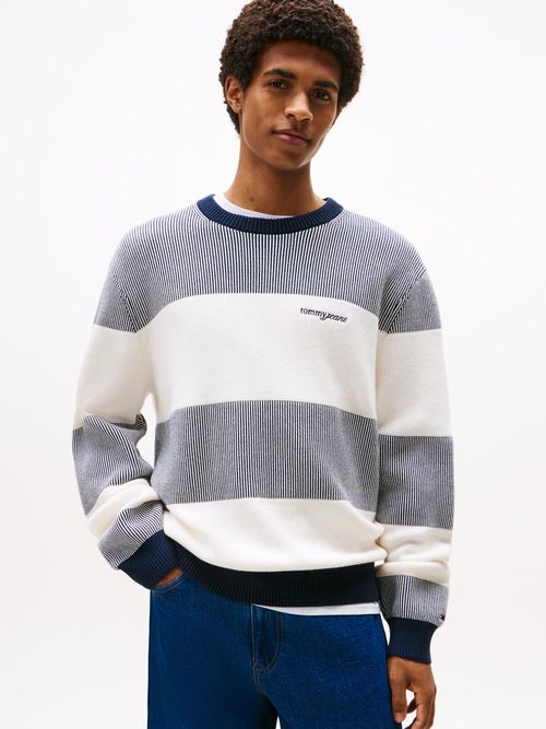 Sueter-de-corte-regular-con-diseño-de-rayas-texturizadas